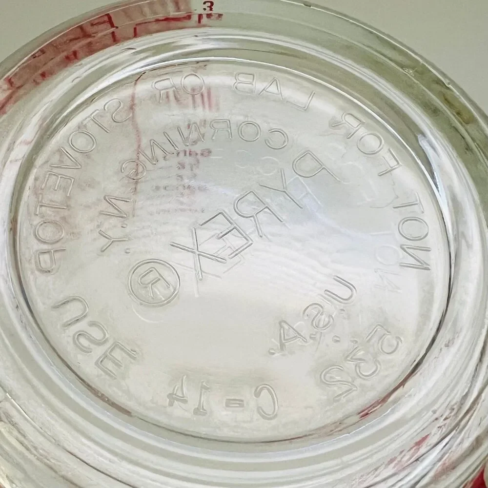 PYREX (All Caps) 4 Cup / 1 Qt / 32 oz / 1 L Glass Measuring Cup With Handle
